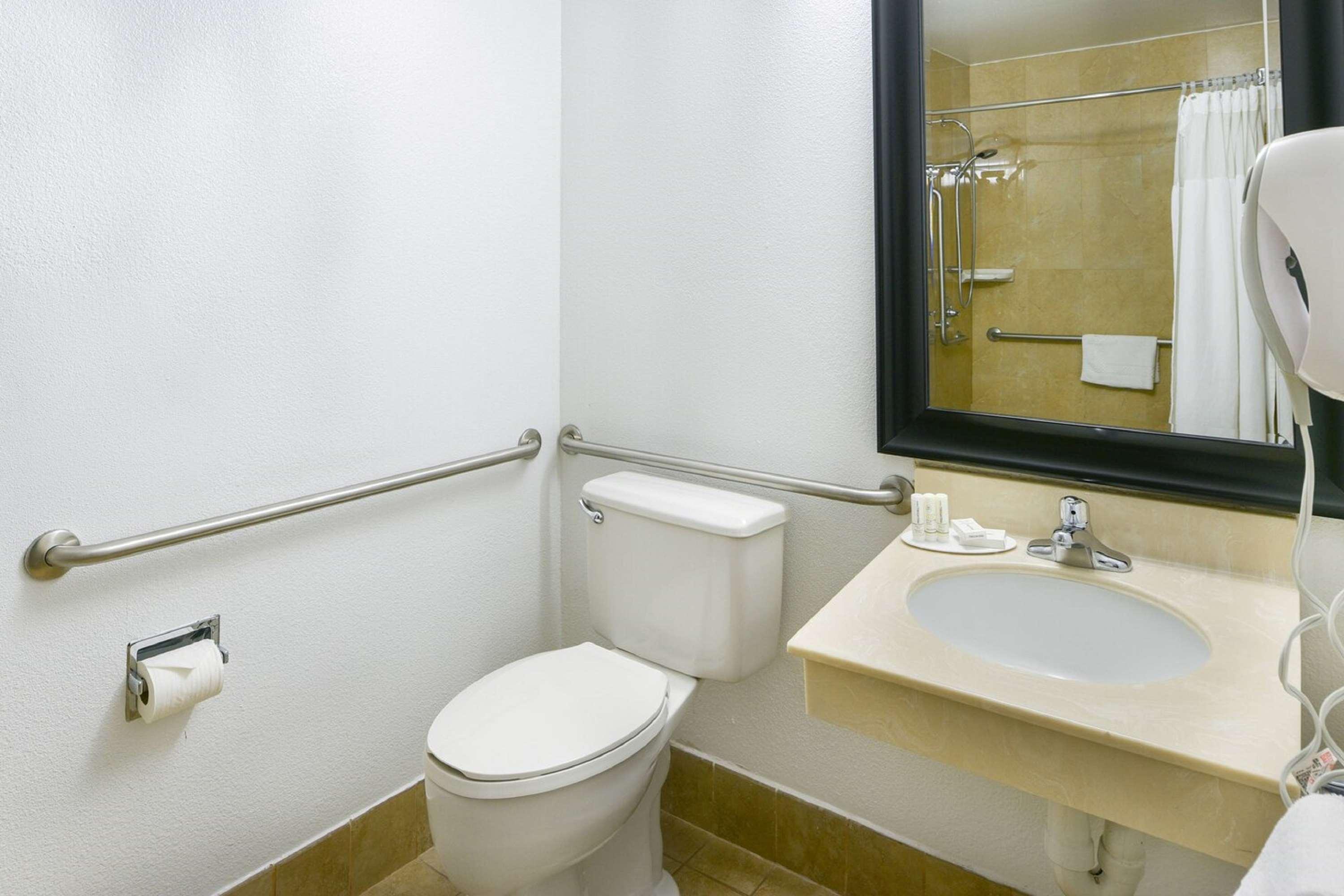 Surestay Hotel By Best Western Ontario Airport Εξωτερικό φωτογραφία